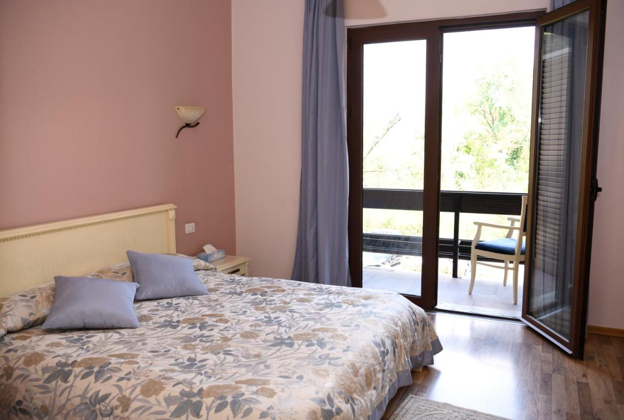 Hotel Restaurant Dreri Tiranë Luaran gambar