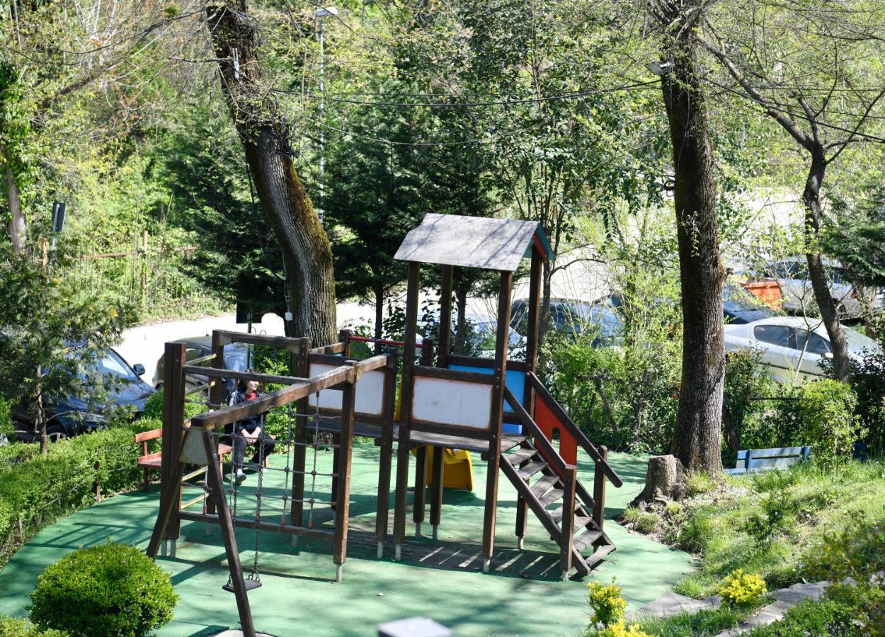 Hotel Restaurant Dreri Tiranë Luaran gambar